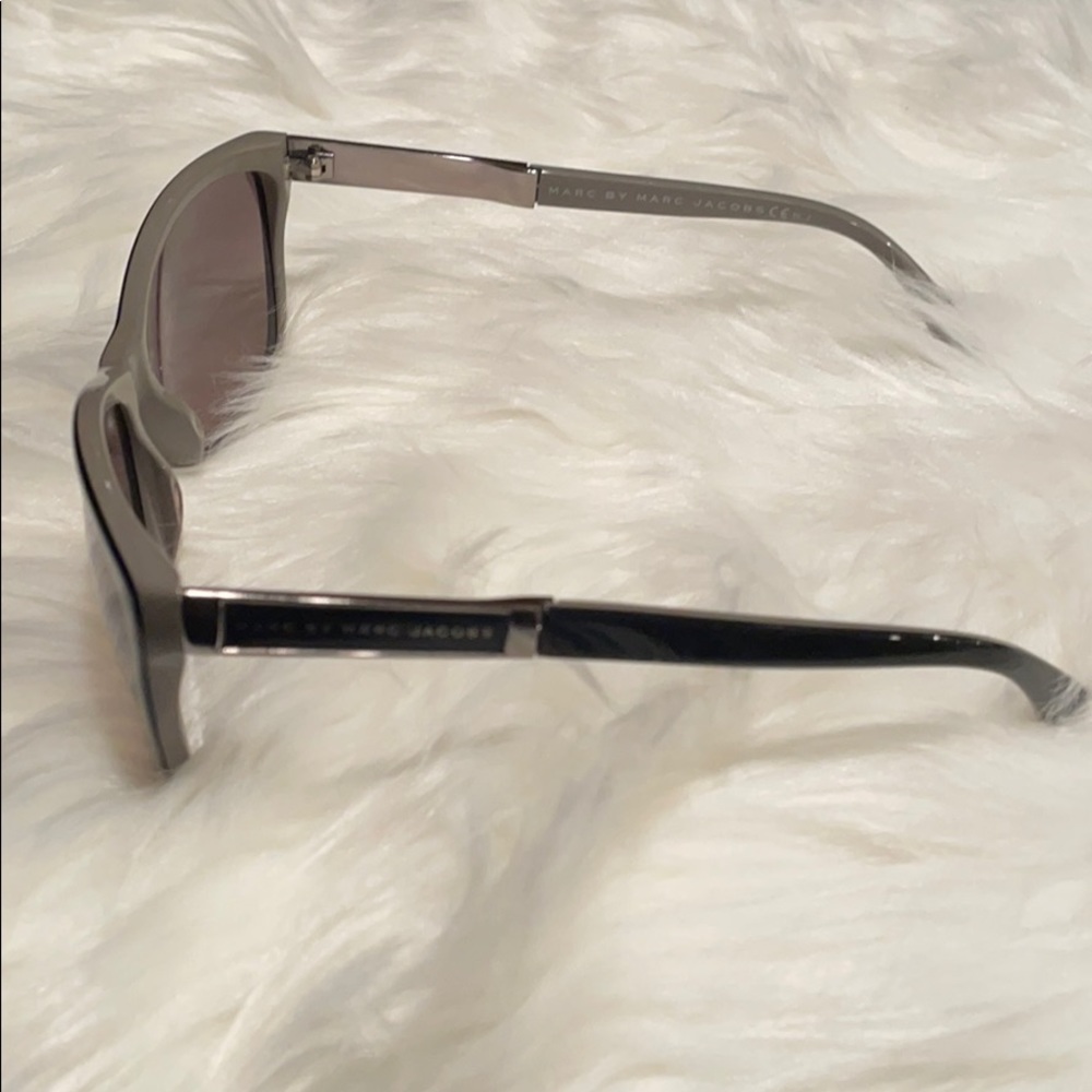 Marc by Marc Jacobs black plastic frames sunglass - Picture 2 of 5